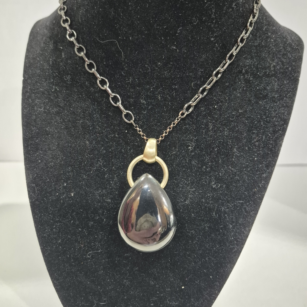 Sleek Black Nygard Teardrop Pendant Necklace - Picture 2 of 8